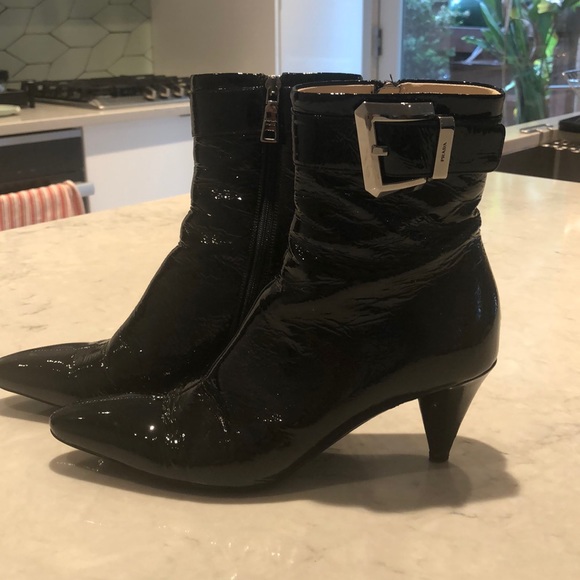 Prada - Picture 2 of 6